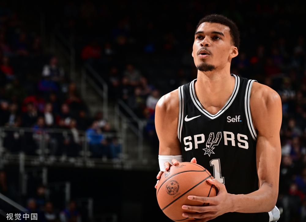 尤其是在三 尤其是在三