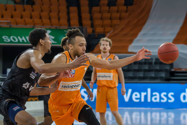 目前球队深 目前球队深